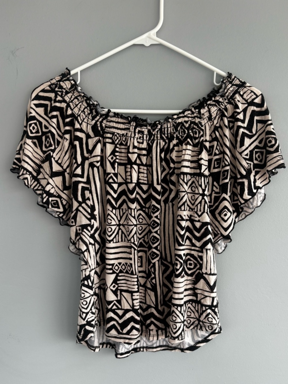 Iz Byer Black and Cream Off-Shoulder Geometric Blouse